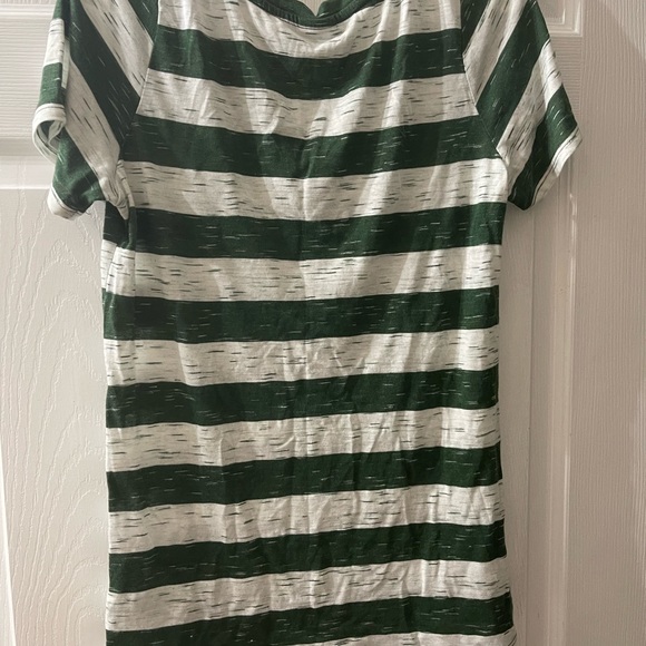 University of North Carolina T-Shirt - Picture 2 of 3